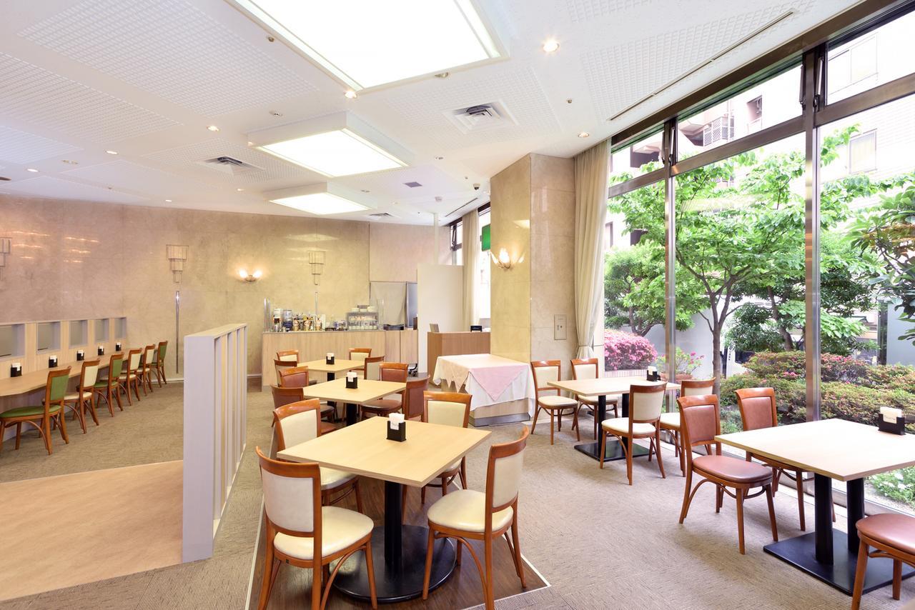Yamazaki Seipan Pension Fund Hall 이치카와 외부 사진